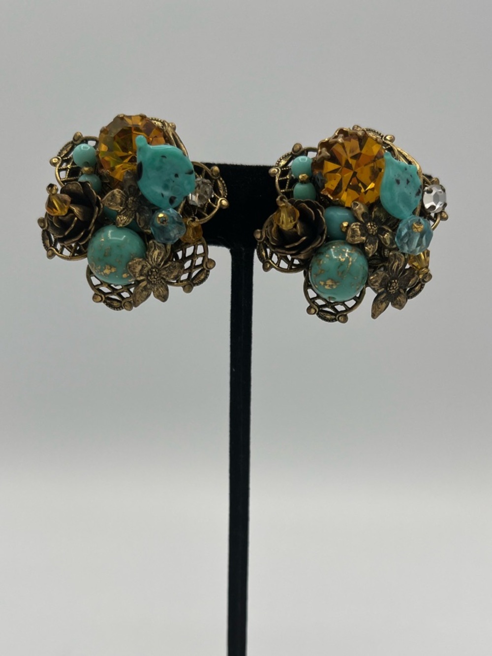 Unsigned Miriam Haskell Robin's Egg Blue Four-Strand Bracelet & Filigree Earring - Picture 3 of 13